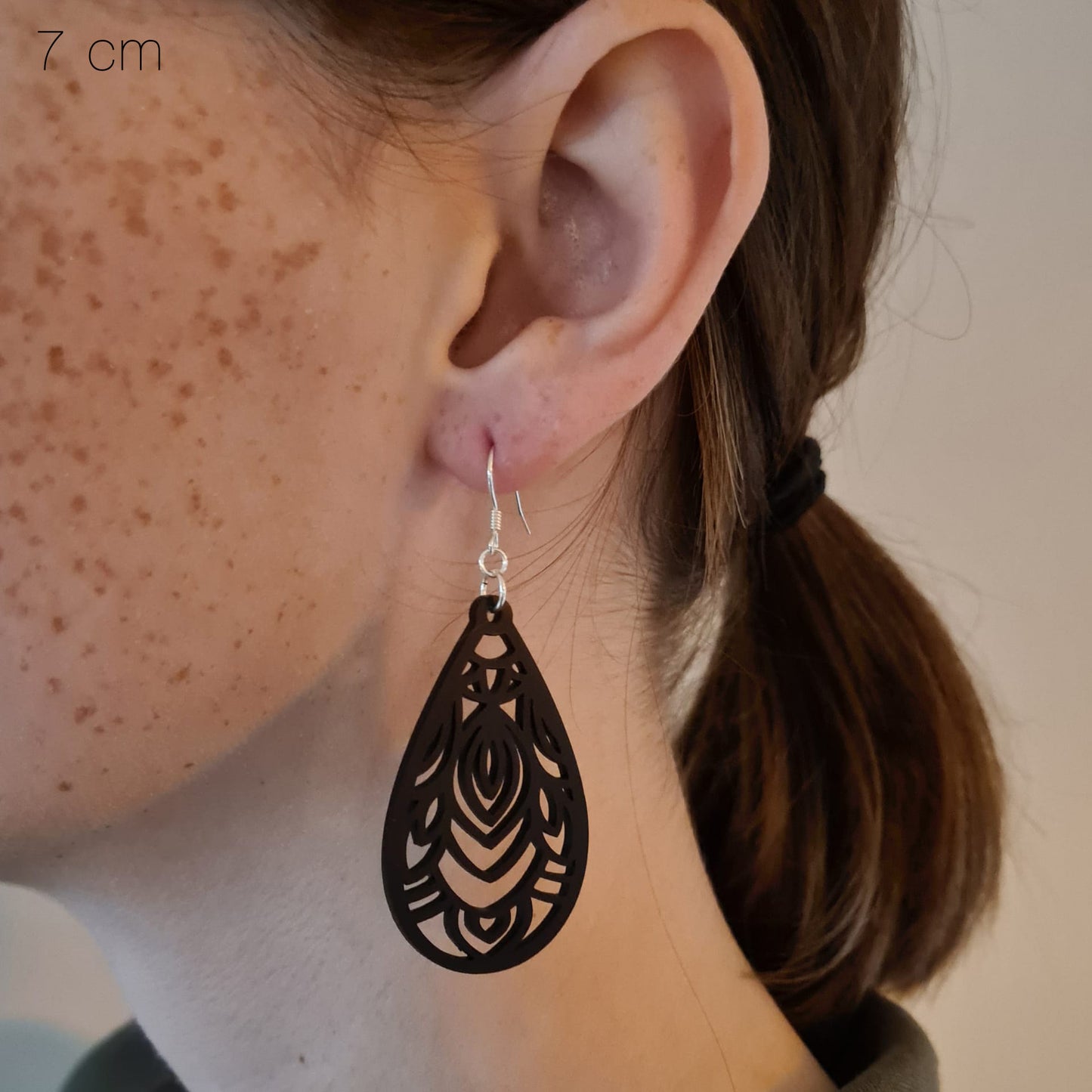 Zwarte versierde druppels