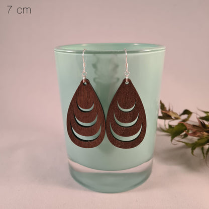 Houten druppels met dikke laagjes