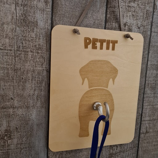 Kapstok voor hondenriem met naam